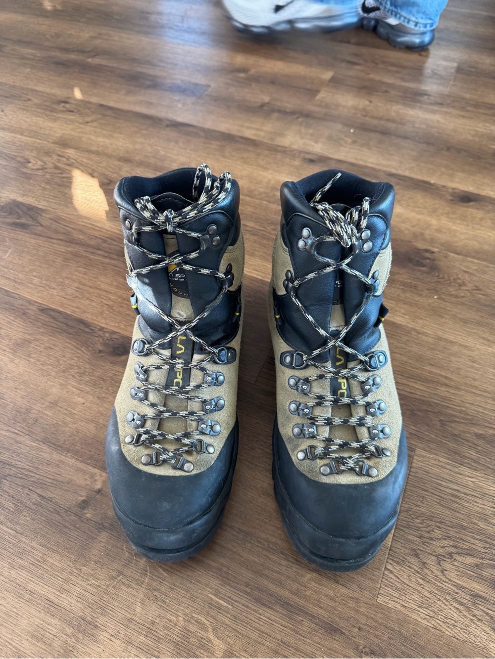 La Sportiva Makalu Mountaineering Boot